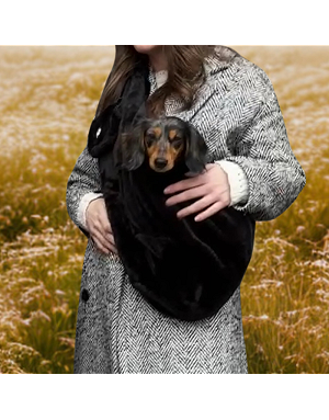 Détails soignés et finitions élégantes du sac de transport pour chien noir