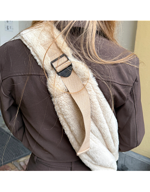 sac-transport-petit-chien-attache-securite-interieure
