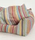Couchage pour chien ZigZag multicolore – vue de face.