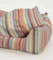 Couchage pour chien ZigZag multicolore – vue de face.