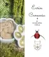 Montage de l’écrin patte et de son savon Canacciu sur la mousse, avec une coccinelle et la mention Écrin Canacciu