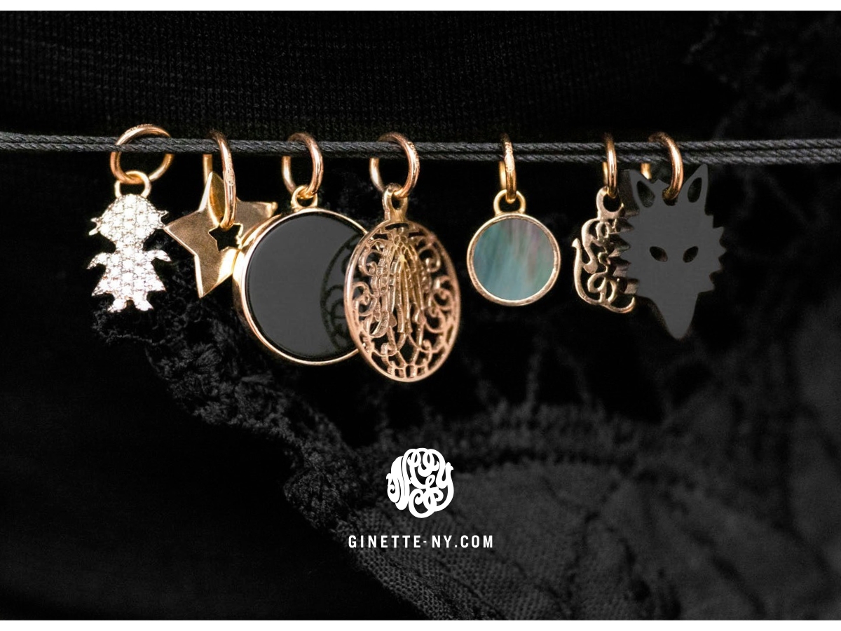 Composition de pendentifs de la campagne GINETTE NY